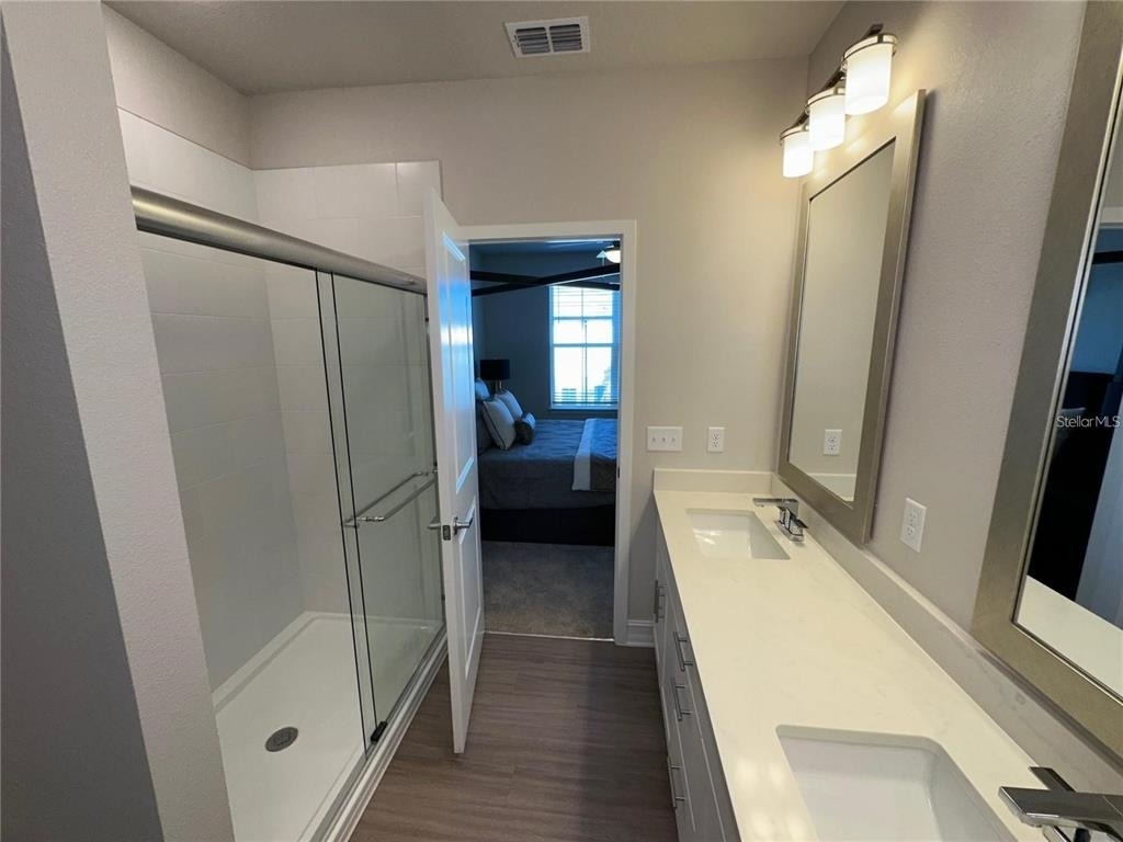 1019 E Caroline Street - Photo 17