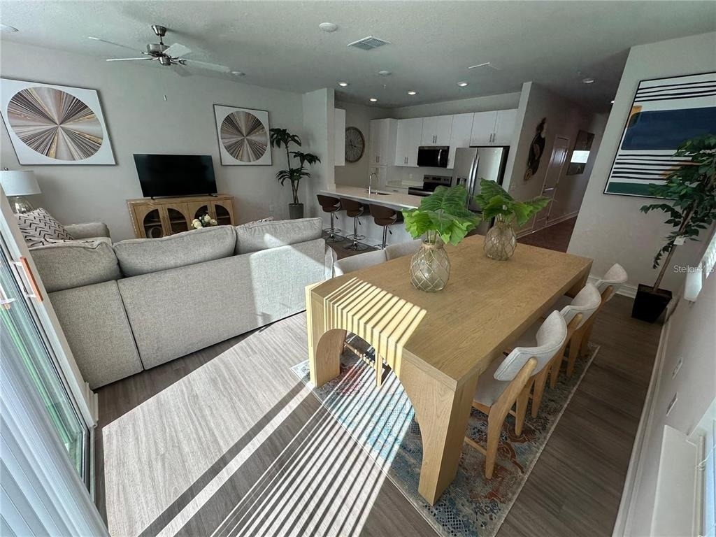 1019 E Caroline Street - Photo 9