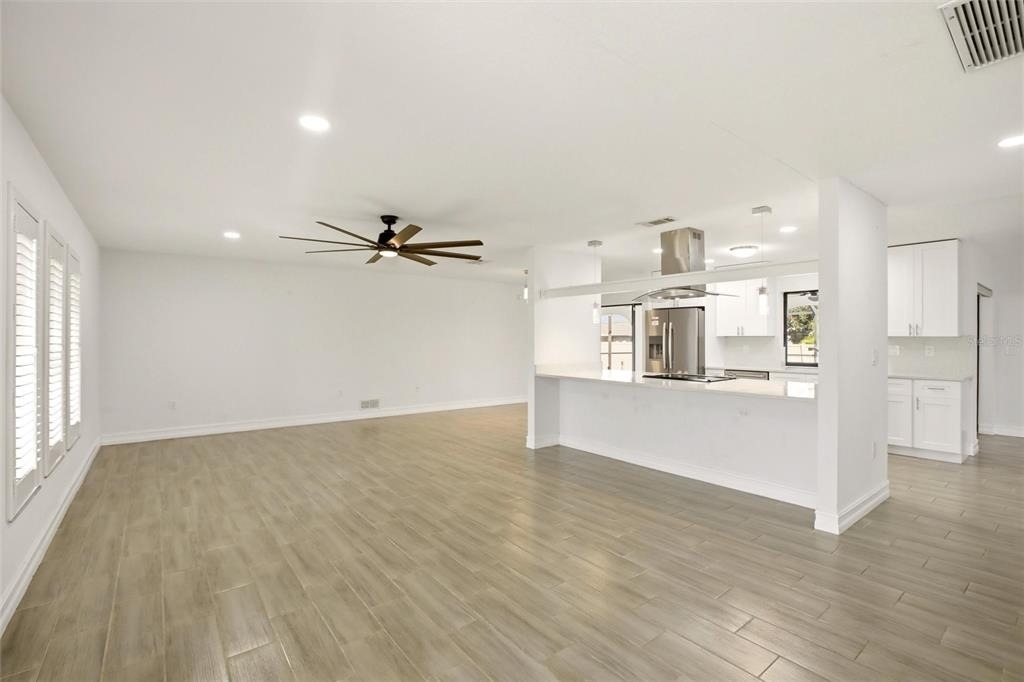 176 N Waterway Drive Nw - Photo 2