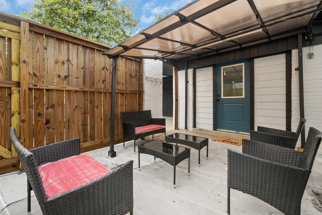 11103 Greenwillow Street - Photo 3