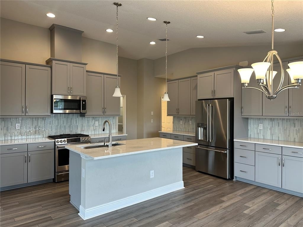 12573 Oak Hill Way - Photo 2