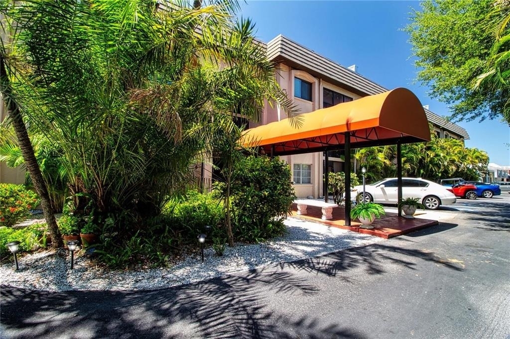 3700 S Osprey Avenue - Photo 1