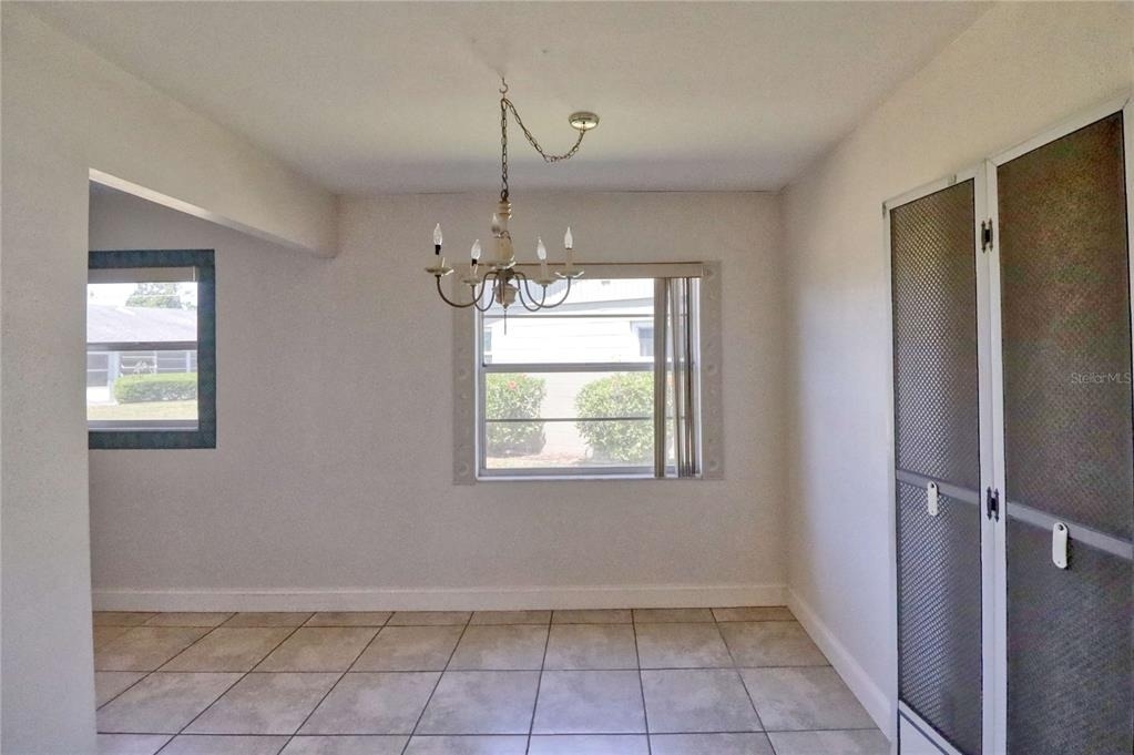 302 Canton Court - Photo 8