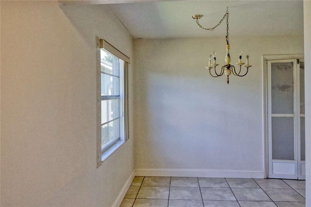 302 Canton Court - Photo 14