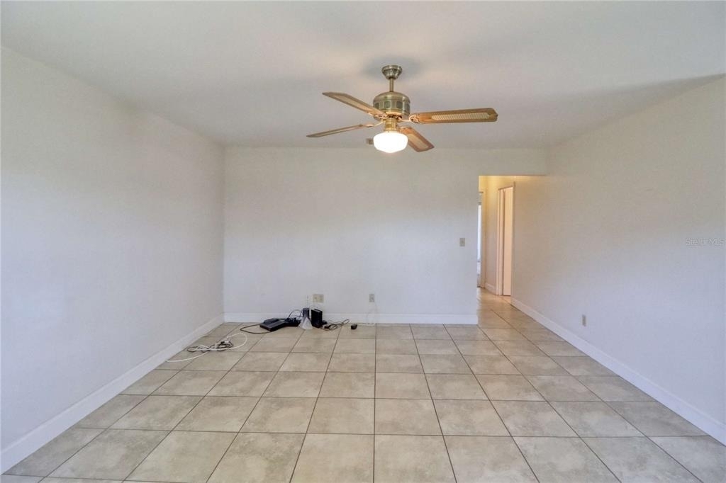 302 Canton Court - Photo 7