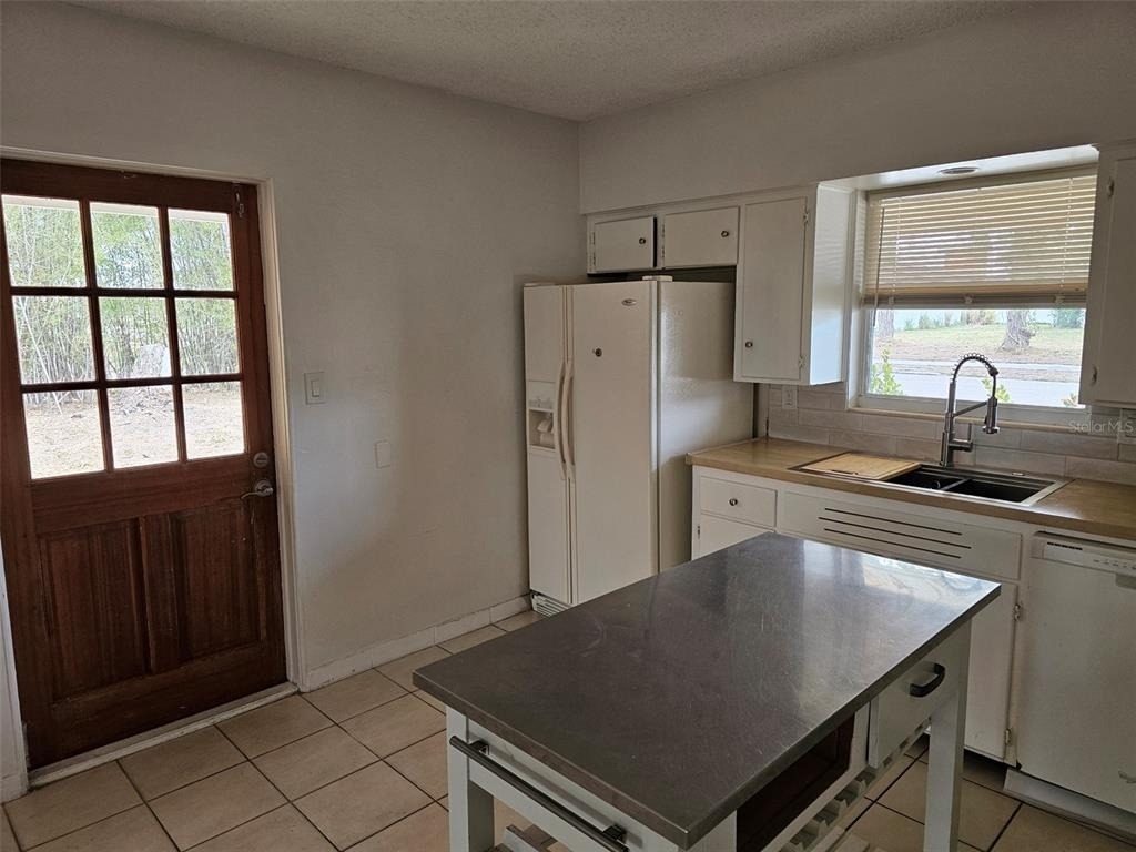 7409 Manatee Street - Photo 3