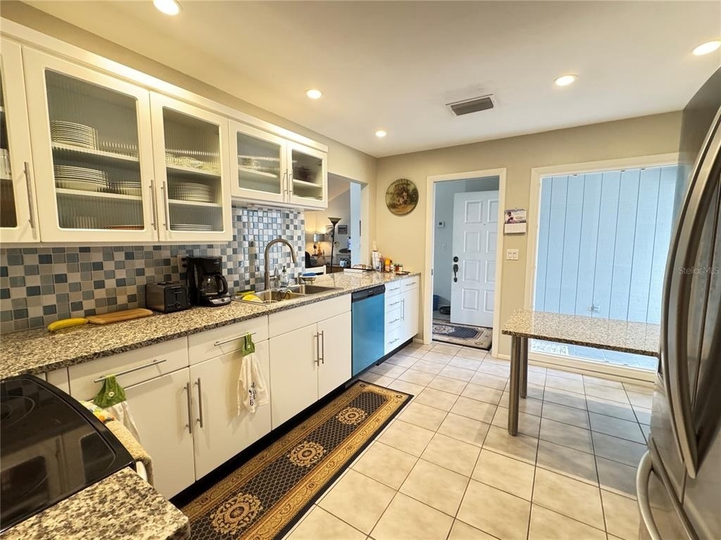 5371 Crestlake Boulevard - Photo 8