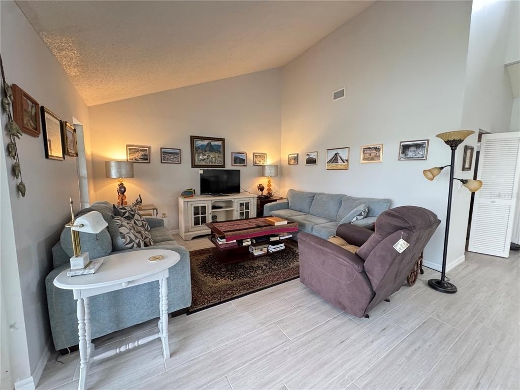 5371 Crestlake Boulevard - Photo 4