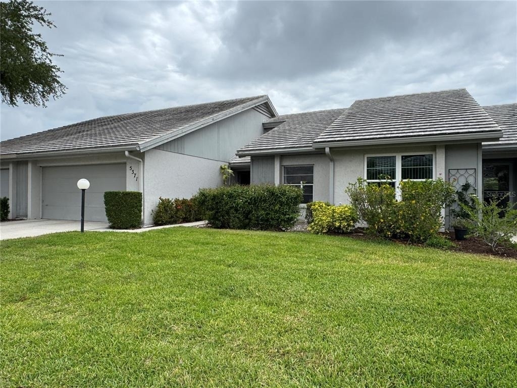 5371 Crestlake Boulevard - Photo 0