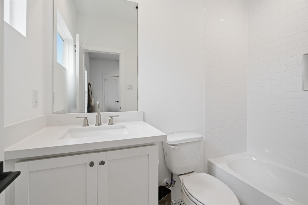 510 E 28th Street - Photo 26