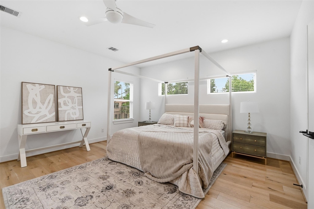 510 E 28th Street - Photo 16