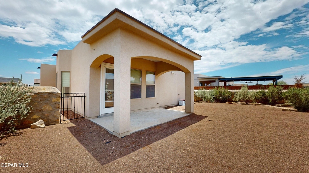 14741 Tierra Harbor Avenue - Photo 39