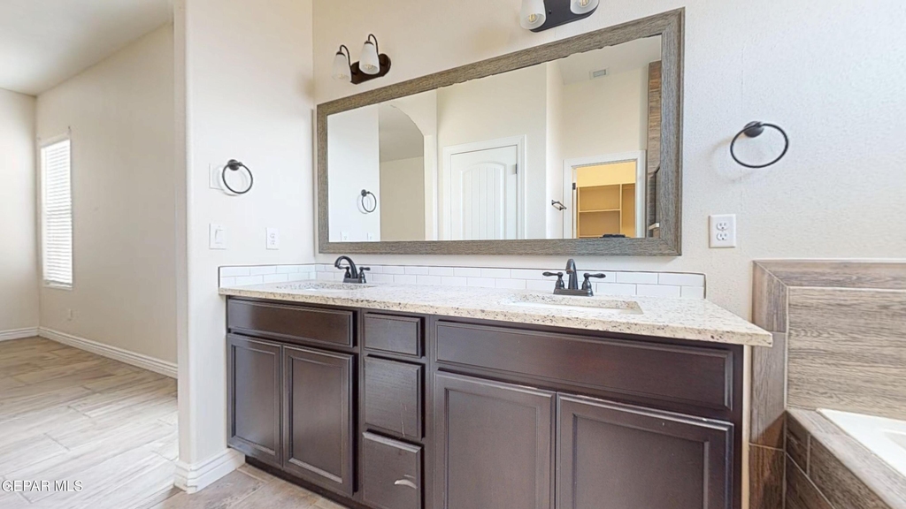 14741 Tierra Harbor Avenue - Photo 18
