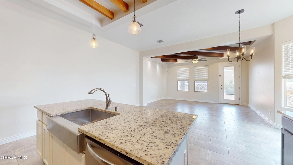 14741 Tierra Harbor Avenue - Photo 7
