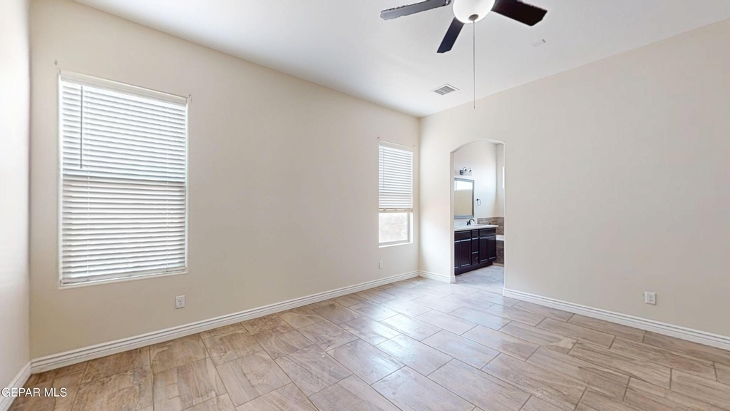 14741 Tierra Harbor Avenue - Photo 15