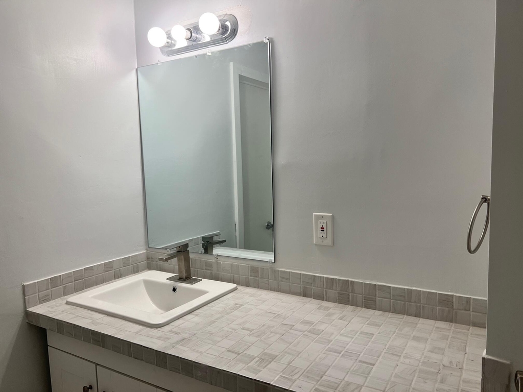 3828 Altura Avenue - Photo 16