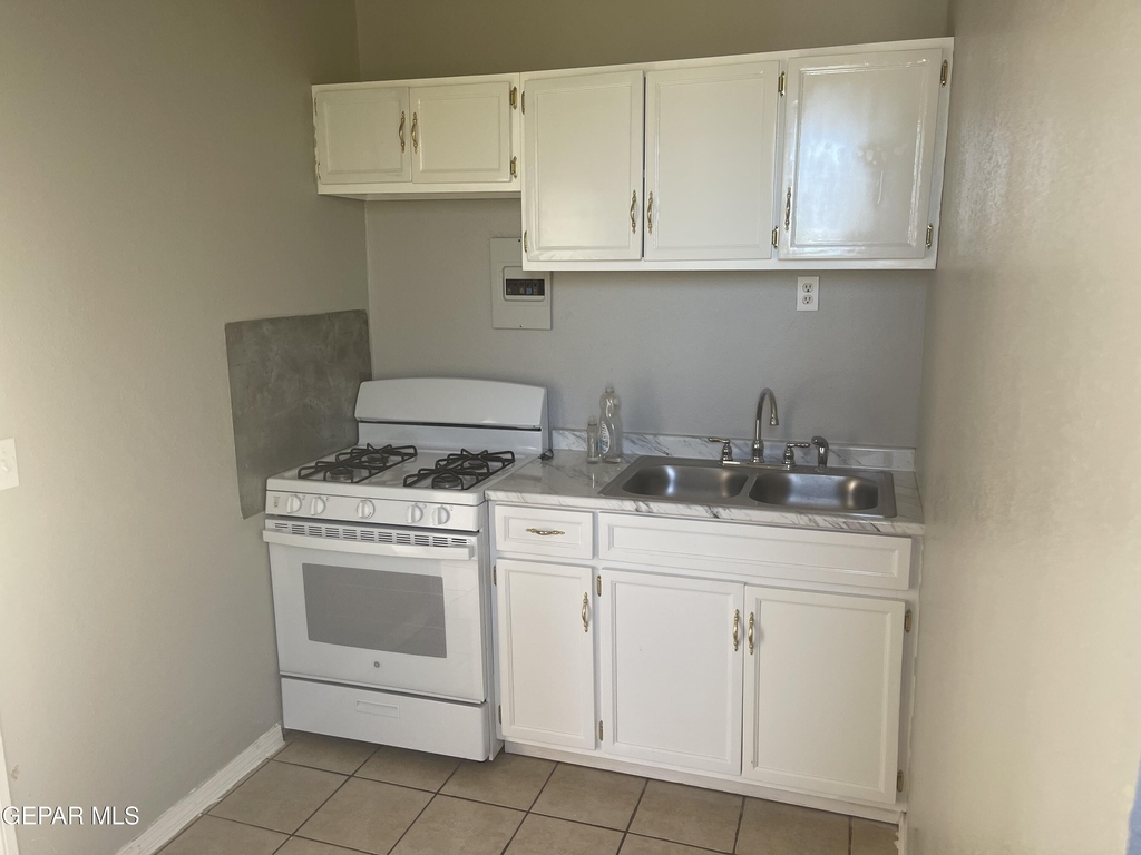 1026 Myrtle Avenue - Photo 3