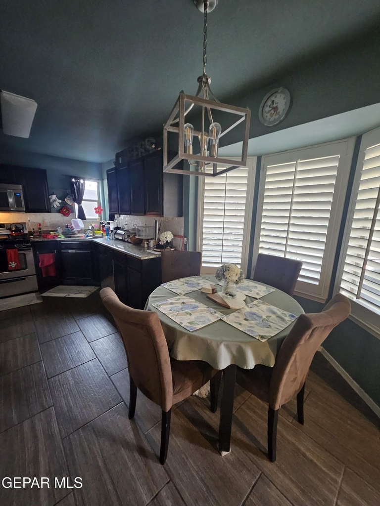 12661 Paseo Rosannie Avenue - Photo 8
