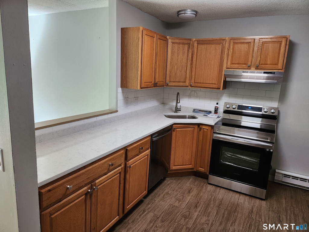 96 Wellington Drive - Photo 3