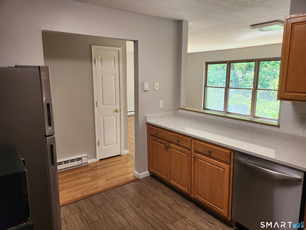 96 Wellington Drive - Photo 4