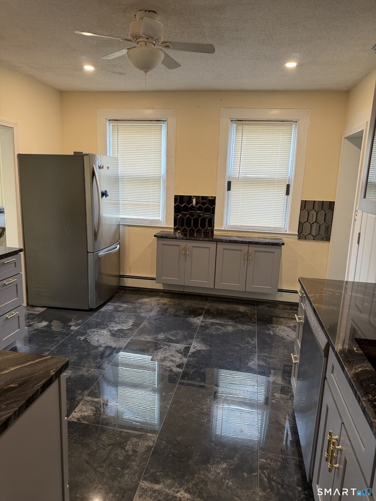 452 Hillside Avenue - Photo 7