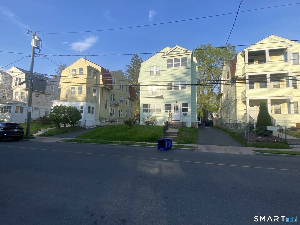 452 Hillside Avenue - Photo 0