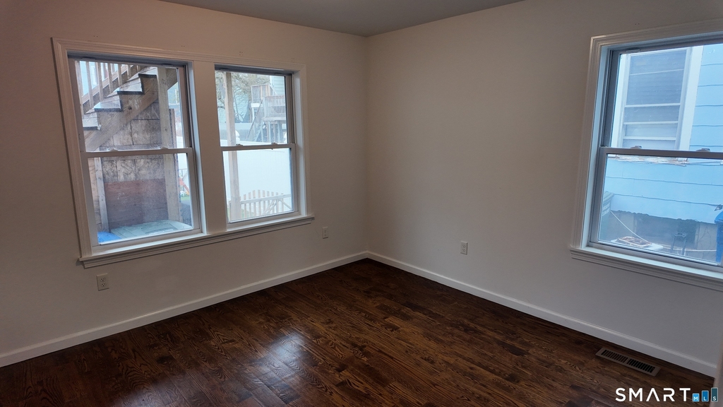 1257 Howard Avenue - Photo 6