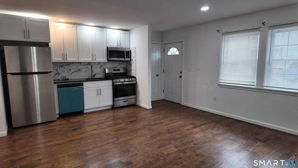 1257 Howard Avenue - Photo 1