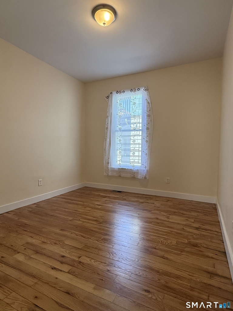 262 Lloyd Street - Photo 7