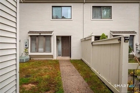 101 Farmington Chase Crescent - Photo 1