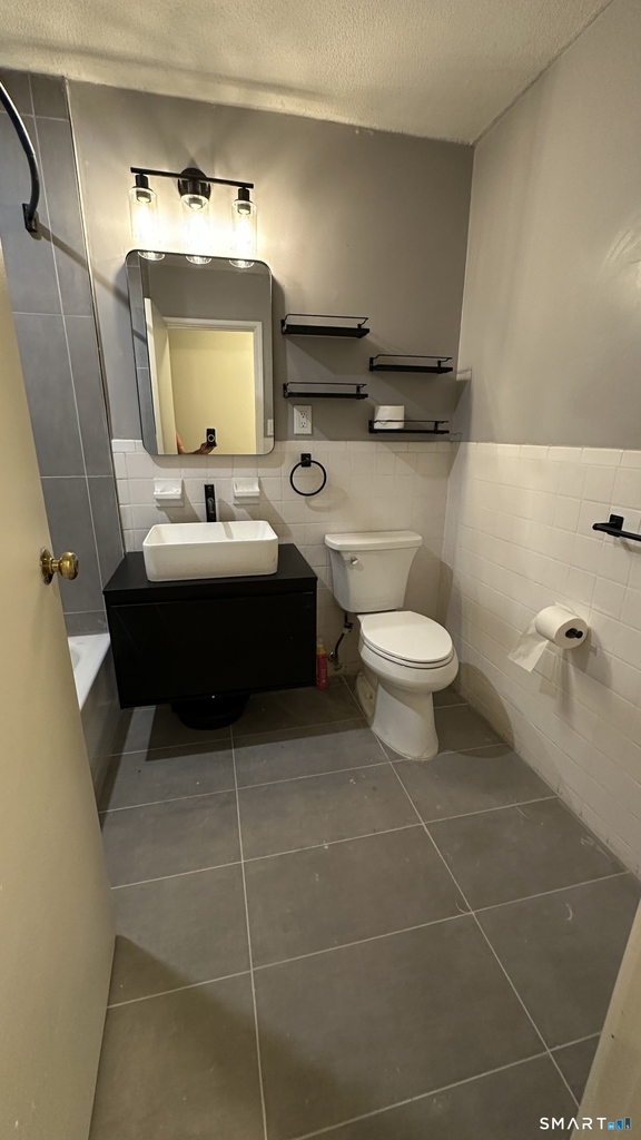581 Crown Street - Photo 5