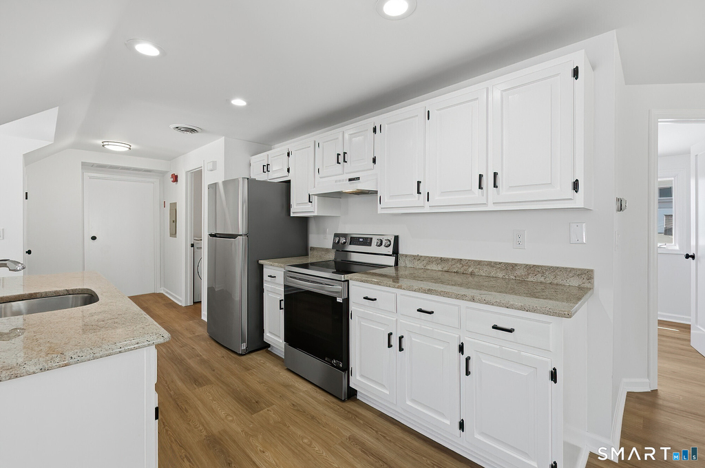 426 Main Street - Photo 3