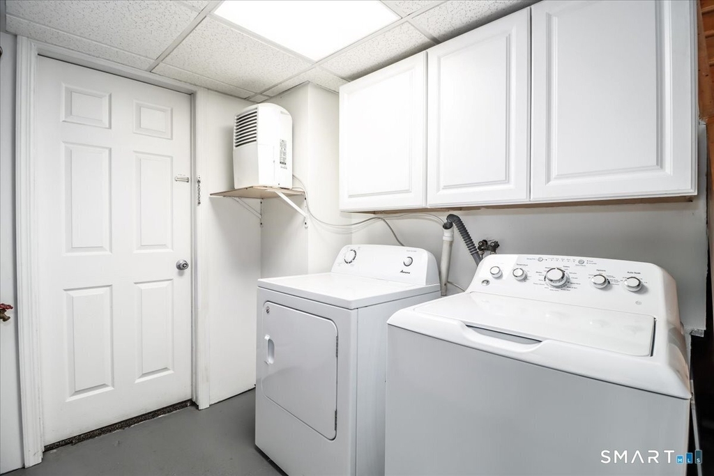 25 Maplewood Avenue - Photo 25