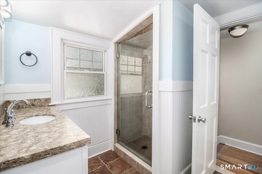 25 Maplewood Avenue - Photo 20