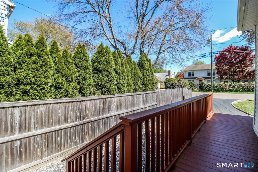 25 Maplewood Avenue - Photo 26