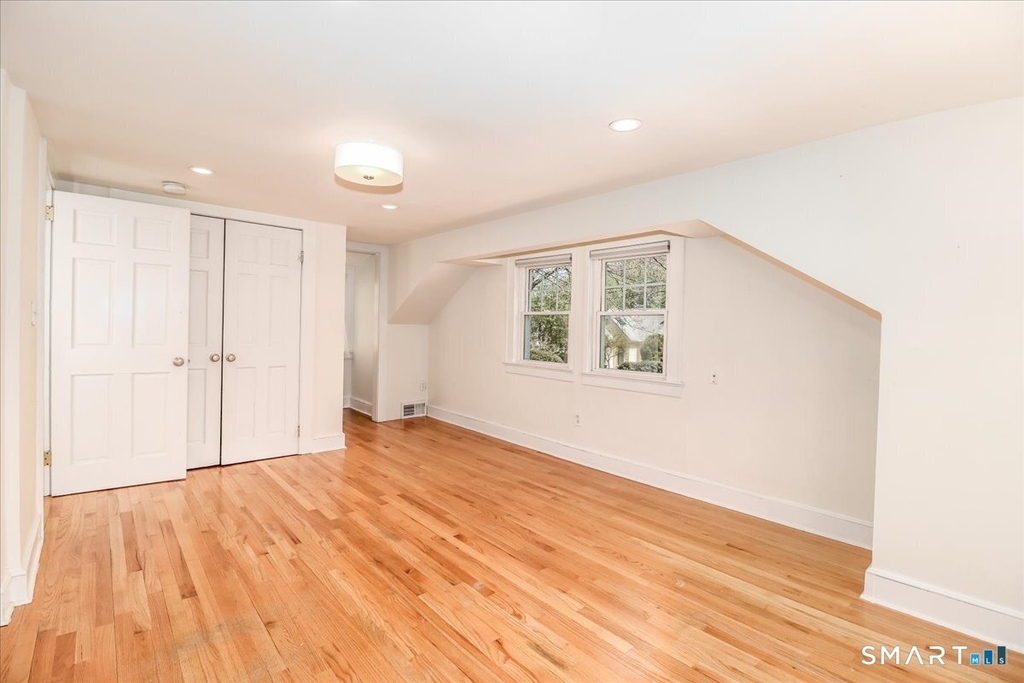 25 Maplewood Avenue - Photo 22