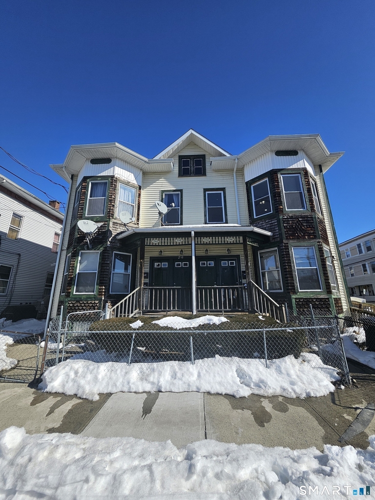 236 Brooks Street - Photo 0