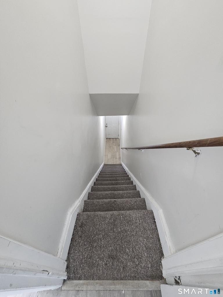 236 Brooks Street - Photo 6