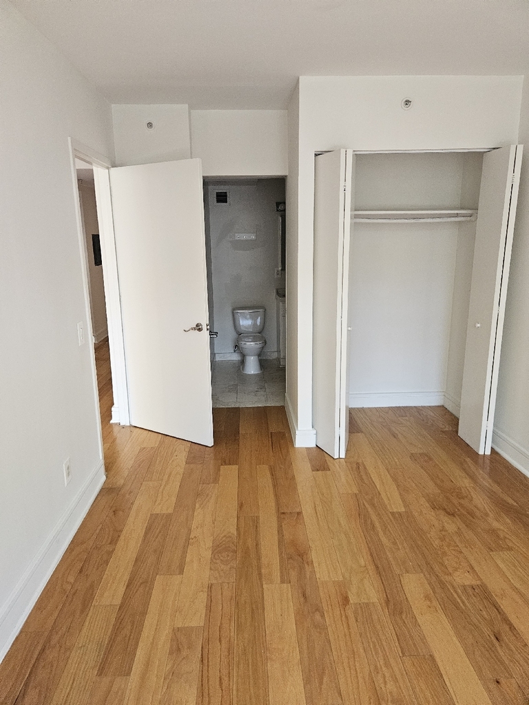 323 west 96 - Photo 5
