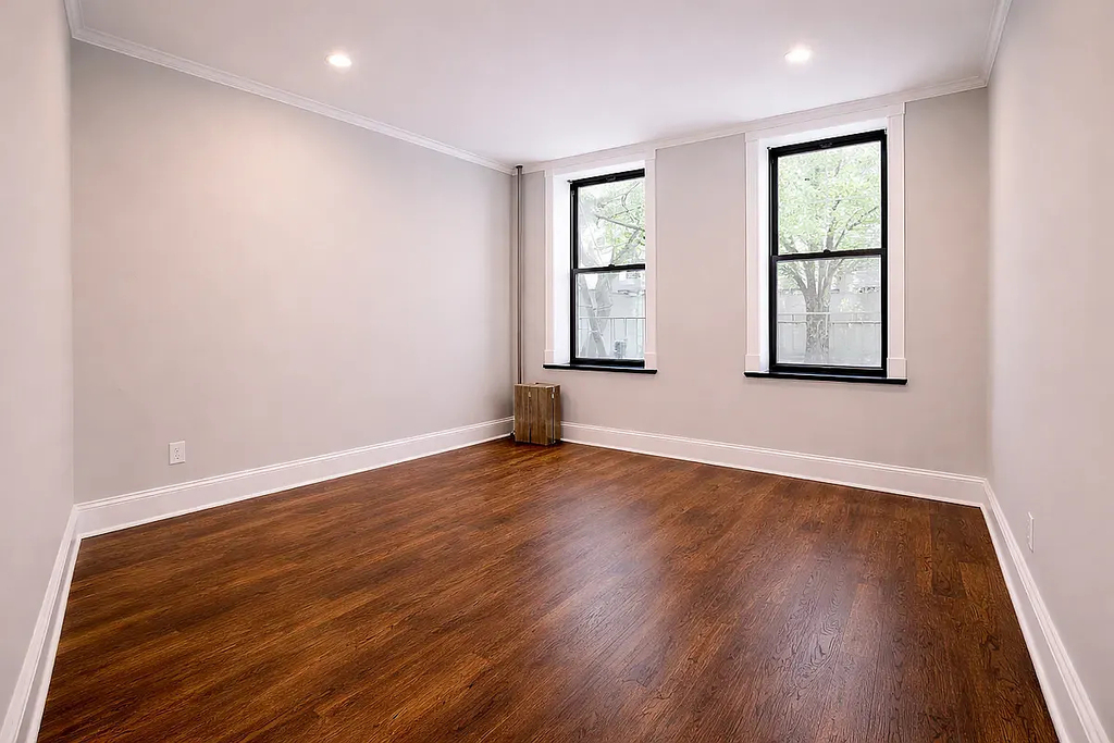 325 East 5th Street - Photo 2