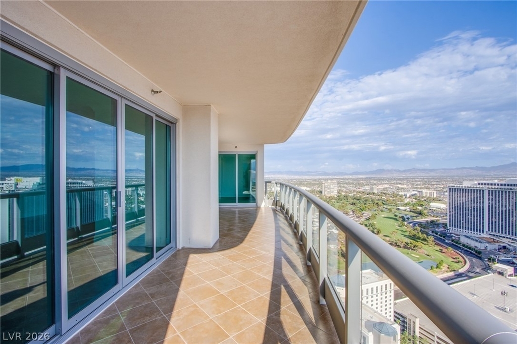 222 Karen Avenue - Photo 3