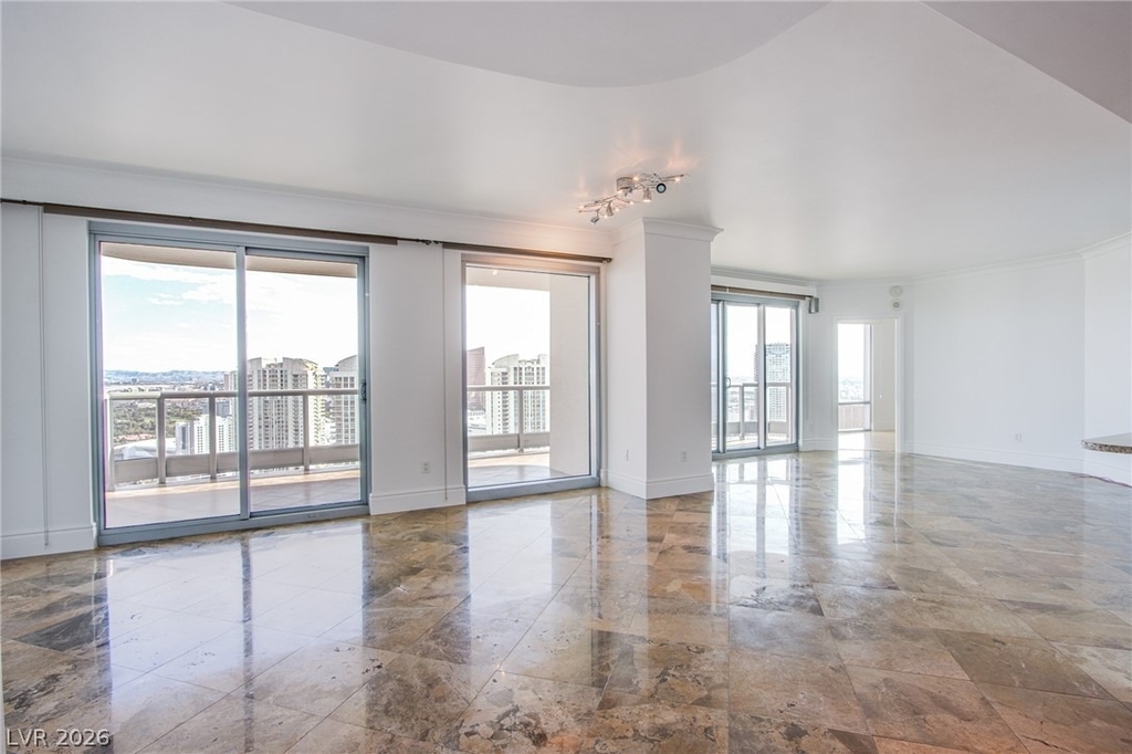 222 Karen Avenue - Photo 4