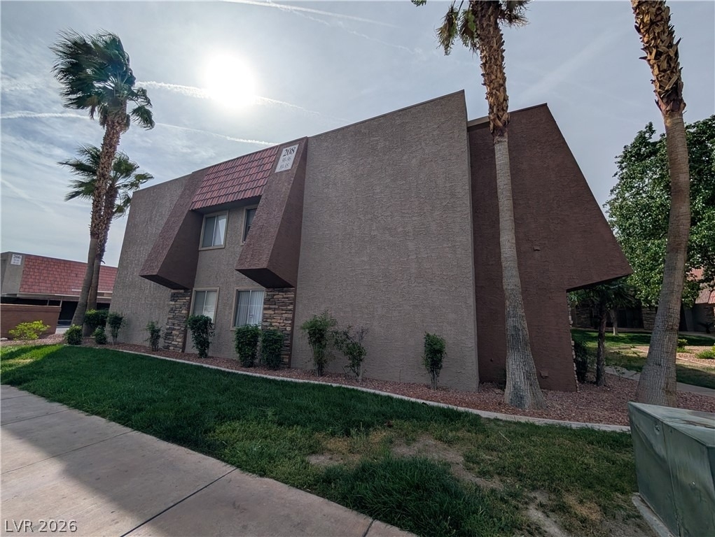 5041 River Glen Drive - Photo 1