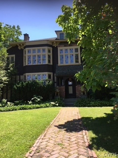 1618 James Street - Photo 1