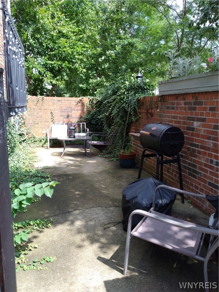 12 Park Street - Photo 4