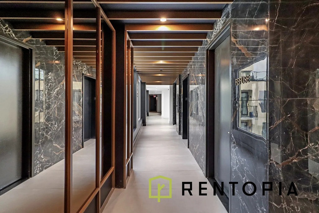 228 Berry Street - Photo 12