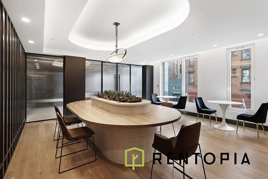 228 Berry Street - Photo 8