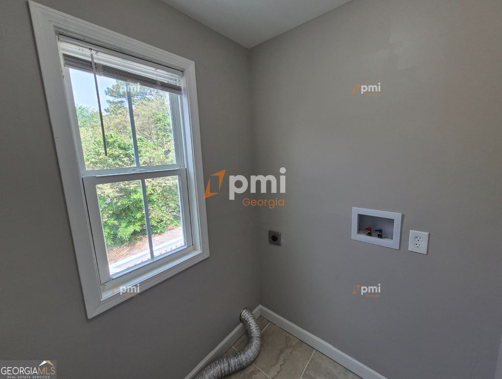 365 Elder Street - Photo 5