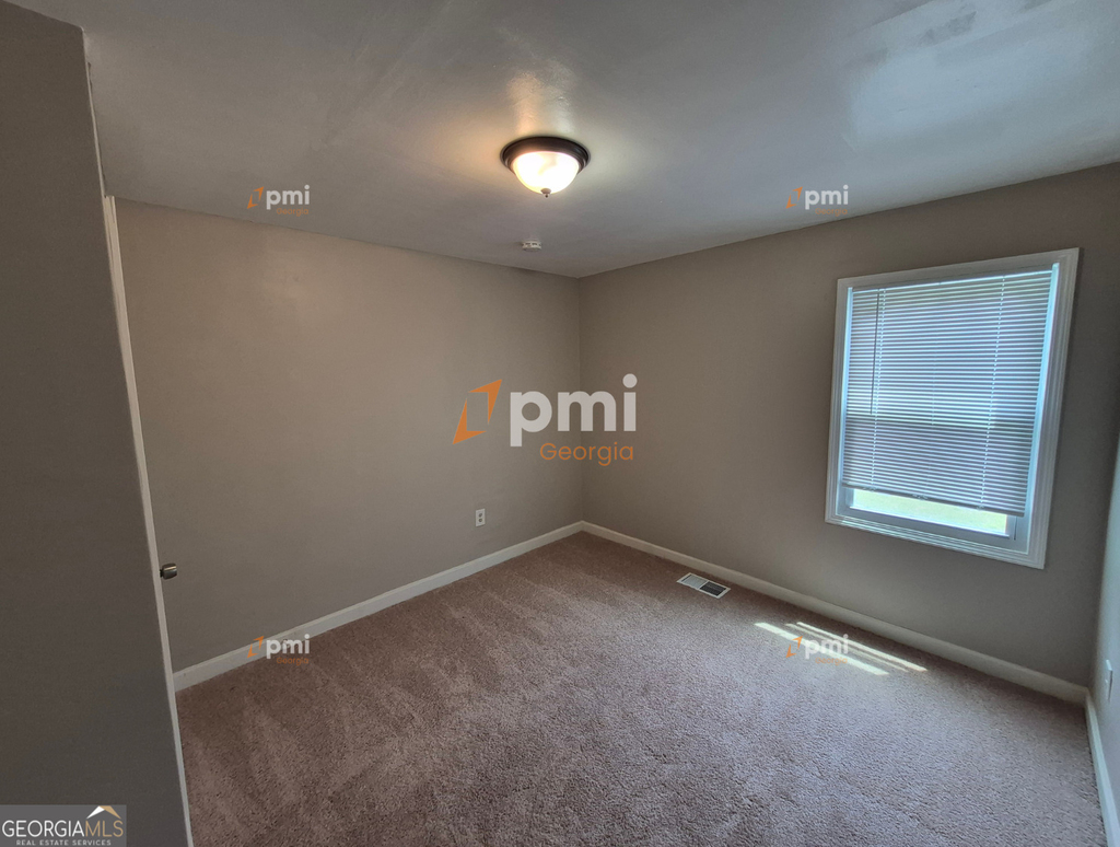 365 Elder Street - Photo 8