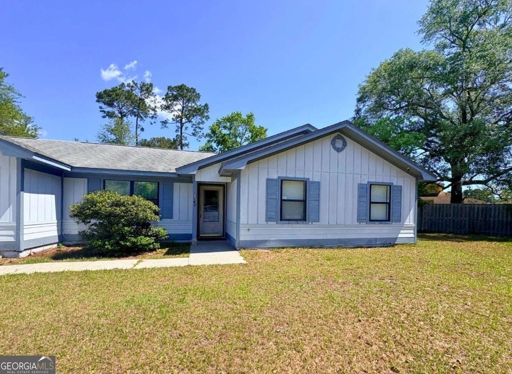 142 Woodvalley Court - Photo 2